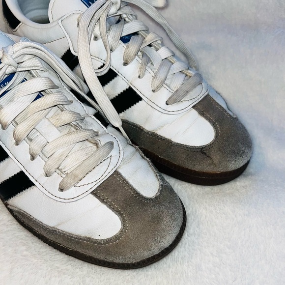 Adidas Samba Sneakers sz 7 - Picture 3 of 9